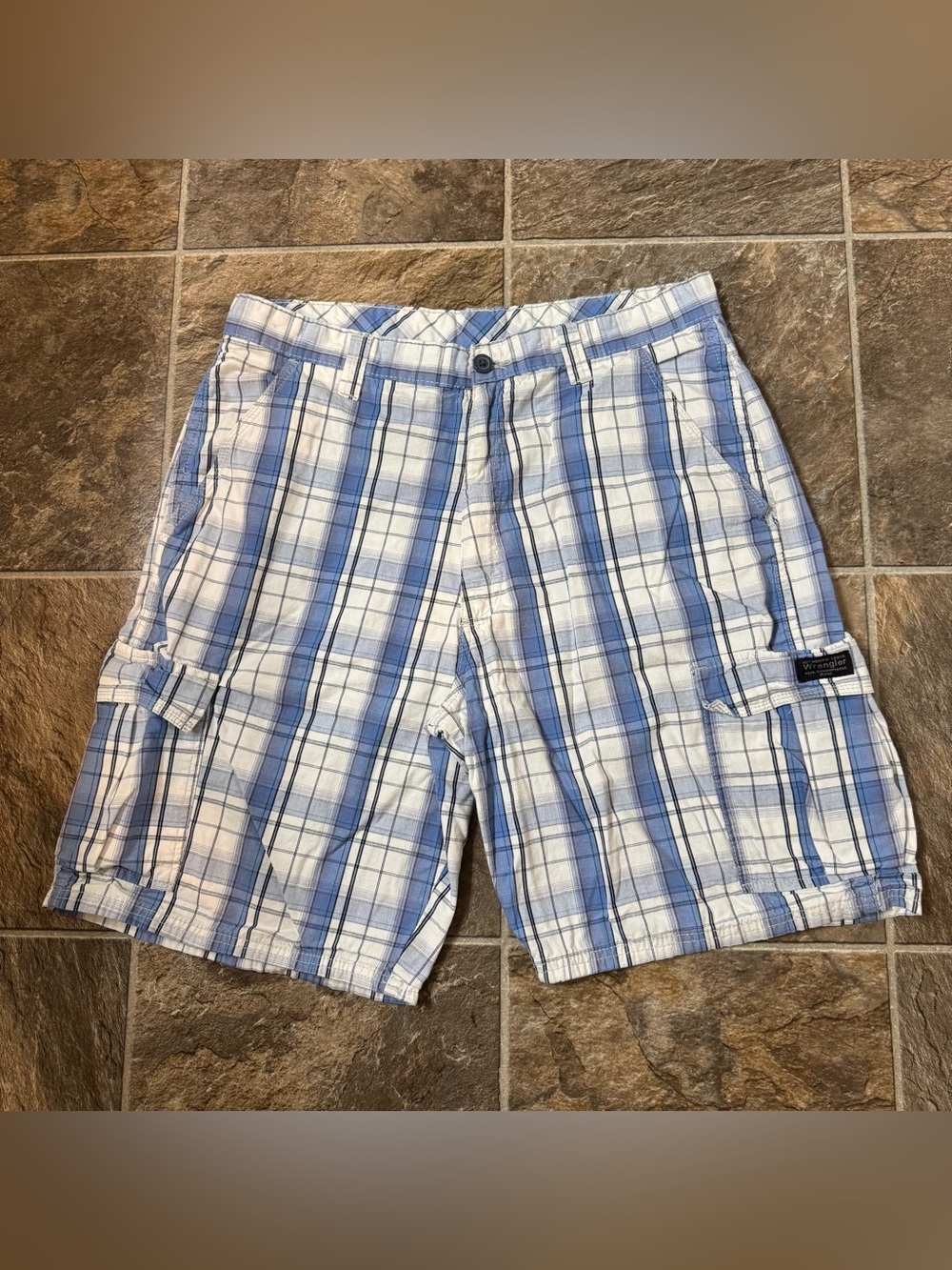 Y2K Vintage Plaid Cargo Shorts Mens 36 Blue/White Plaid Wrangler Utility Pockets